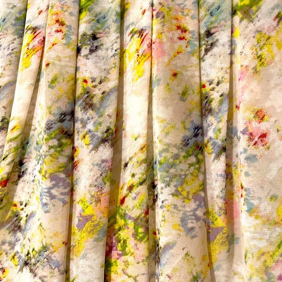 Bebe Spring Floral Pattern Skirt Pastel Print excellent used condition size S - Picture 11 of 13